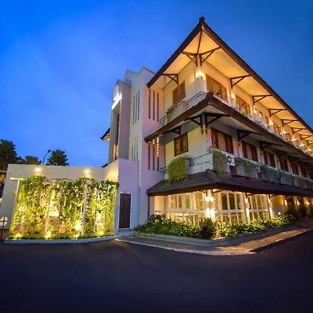 Hotel Nyland Pasteur Bandung Zewnętrze zdjęcie