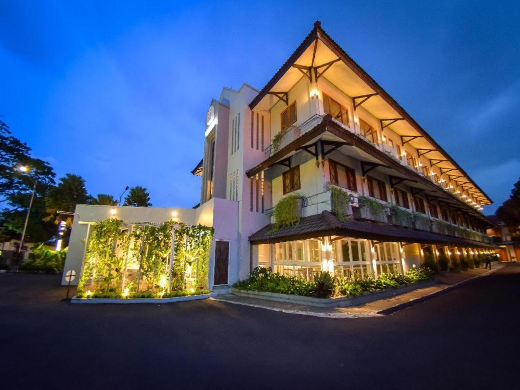 Hotel Nyland Pasteur Bandung Zewnętrze zdjęcie